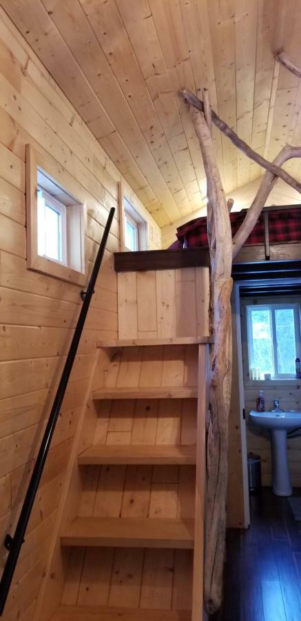 A Tiny Escape Villa Roberts Creek Exterior photo